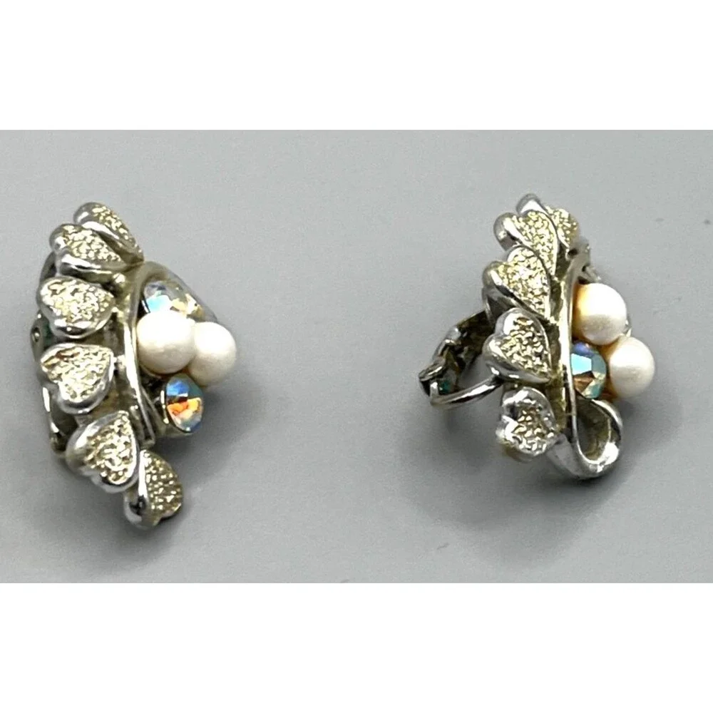 Vtg Coro Clip-On Earrings Silver Tone Hearts Rhinestone Faux Pearl Iridescent
